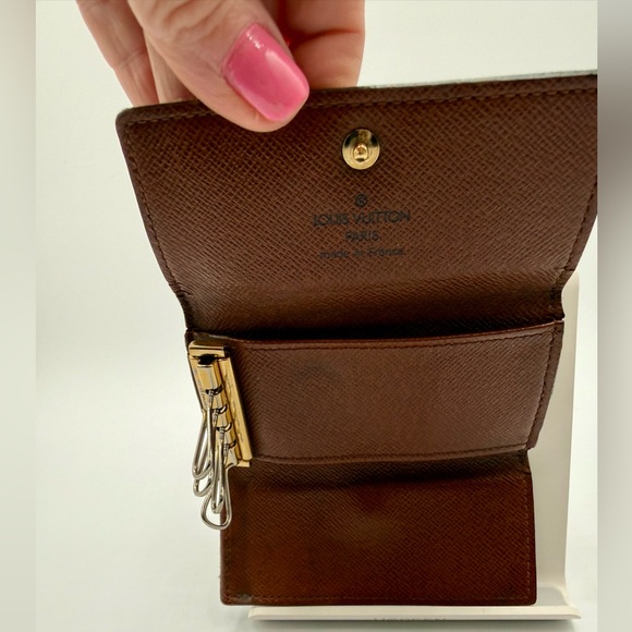 A- Condition Louis Vuitton Monogram 4-ring key holder + FREE COA! - Picture 5 of 6